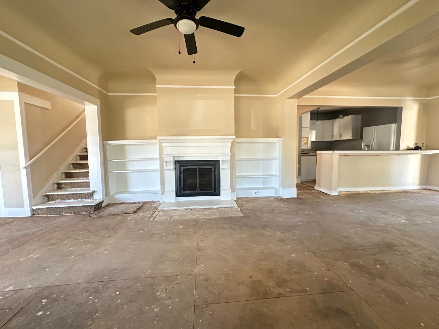 230 N 3rd St, Patterson, CA 95363