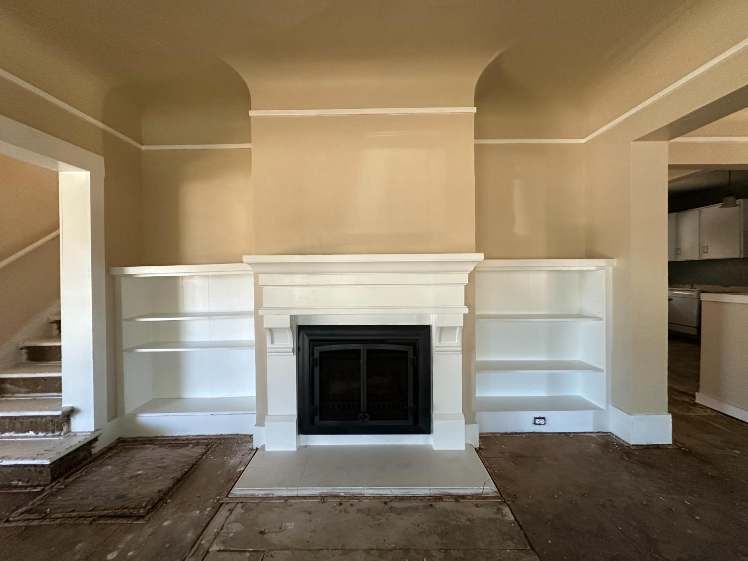 230 N 3rd St, Patterson, CA 95363