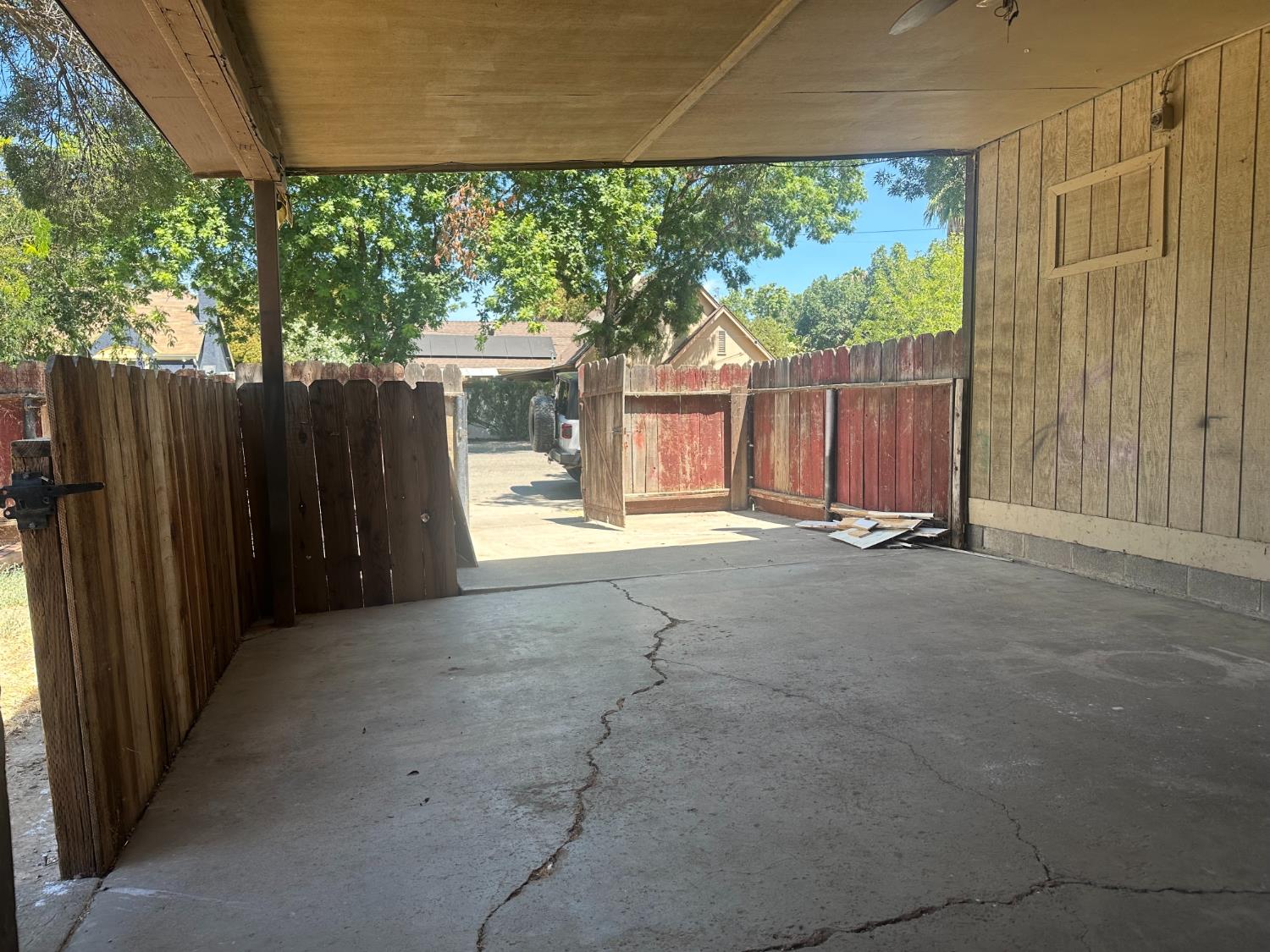 230 N 3rd St, Patterson, CA 95363