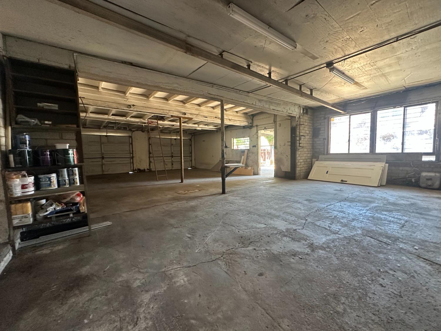 230 N 3rd St, Patterson, CA 95363
