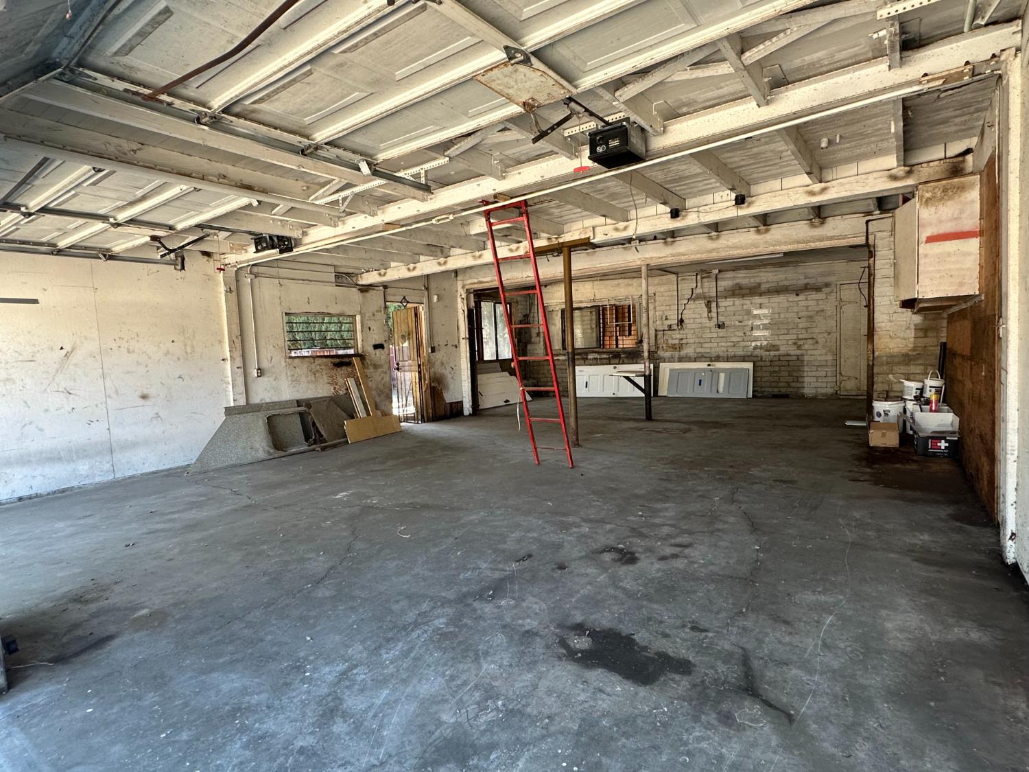 230 N 3rd St, Patterson, CA 95363