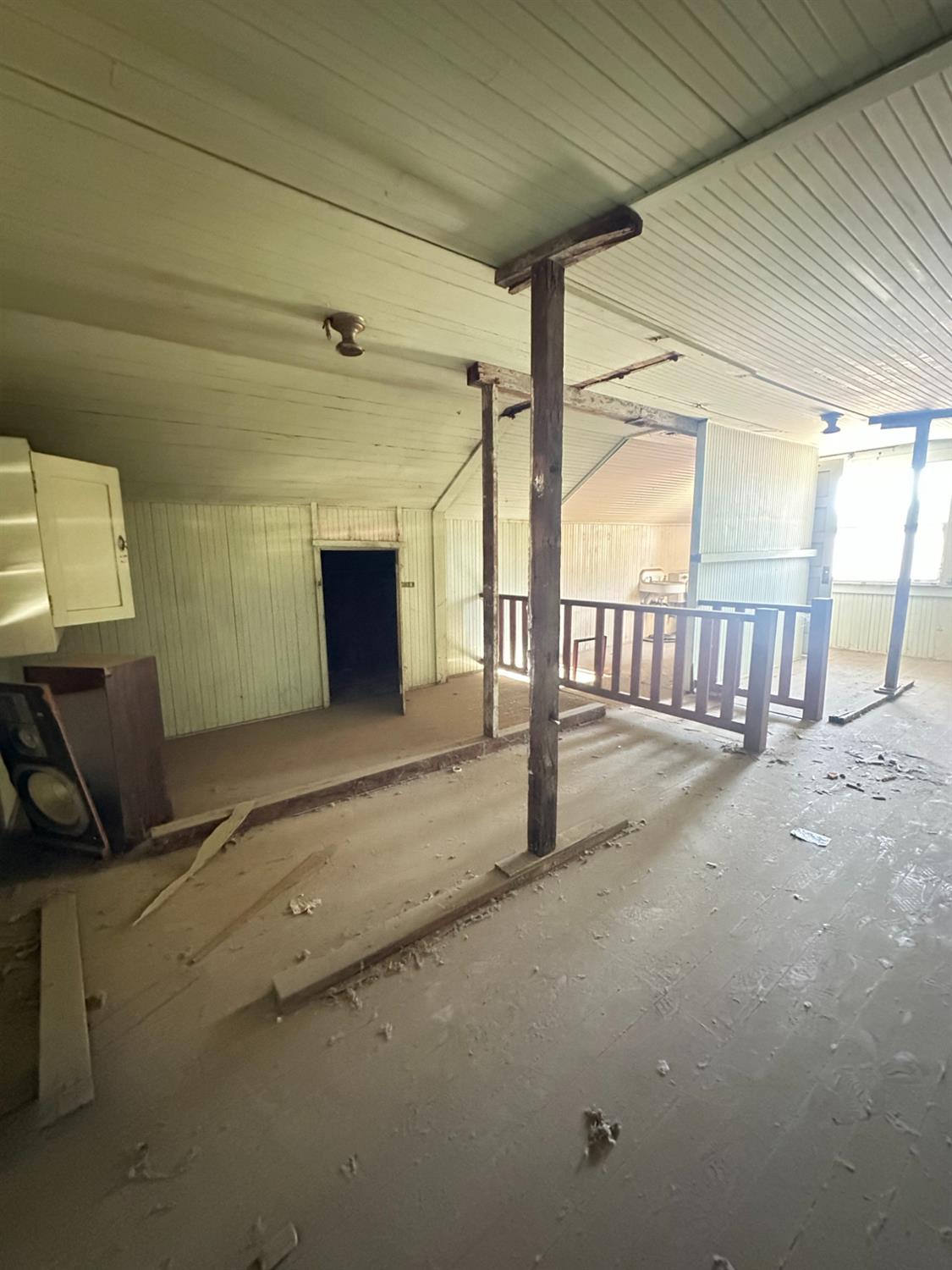 230 N 3rd St, Patterson, CA 95363