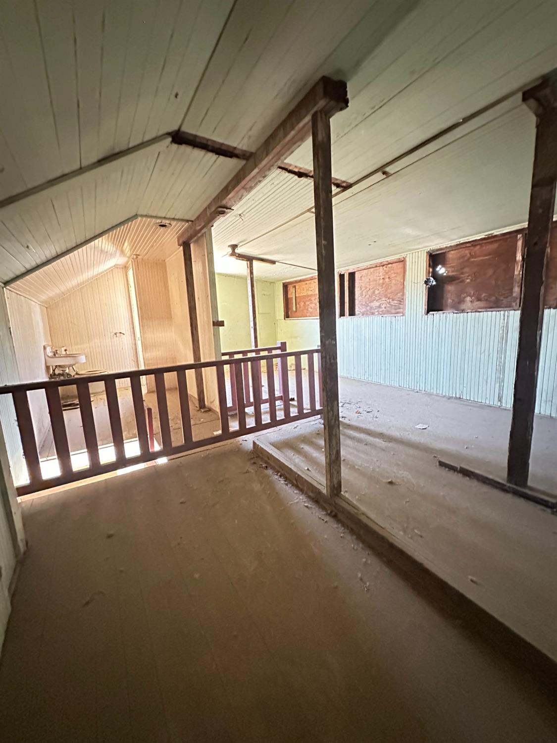 230 N 3rd St, Patterson, CA 95363