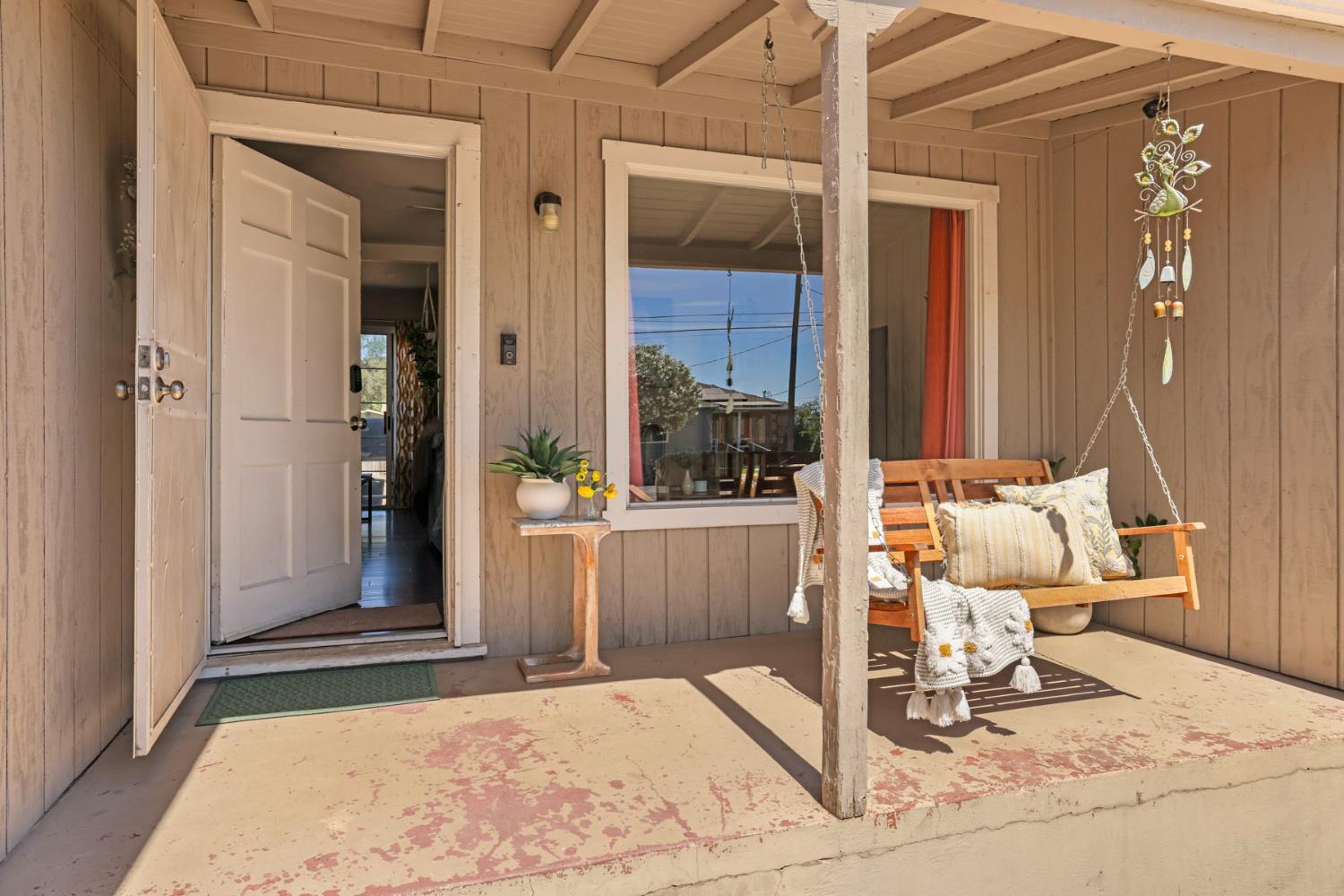 229 N 7th Ave, Oakdale, CA 95361