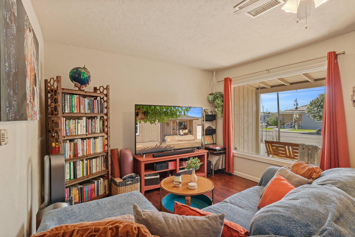 229 N 7th Ave, Oakdale, CA 95361