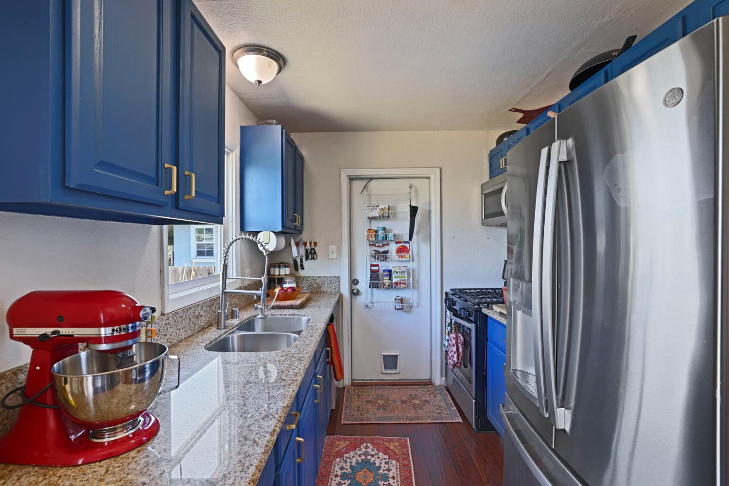 229 N 7th Ave, Oakdale, CA 95361