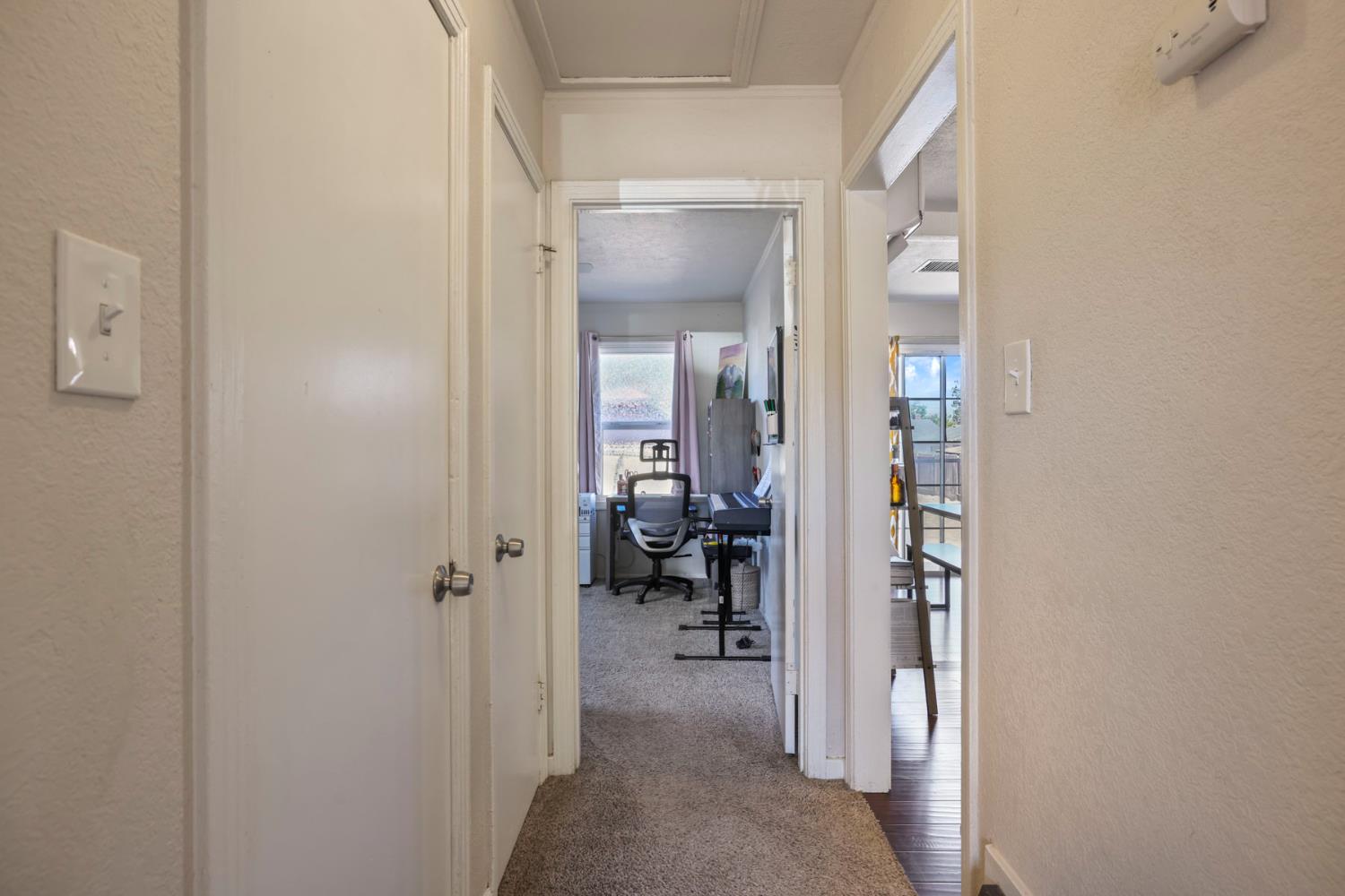 229 N 7th Ave, Oakdale, CA 95361