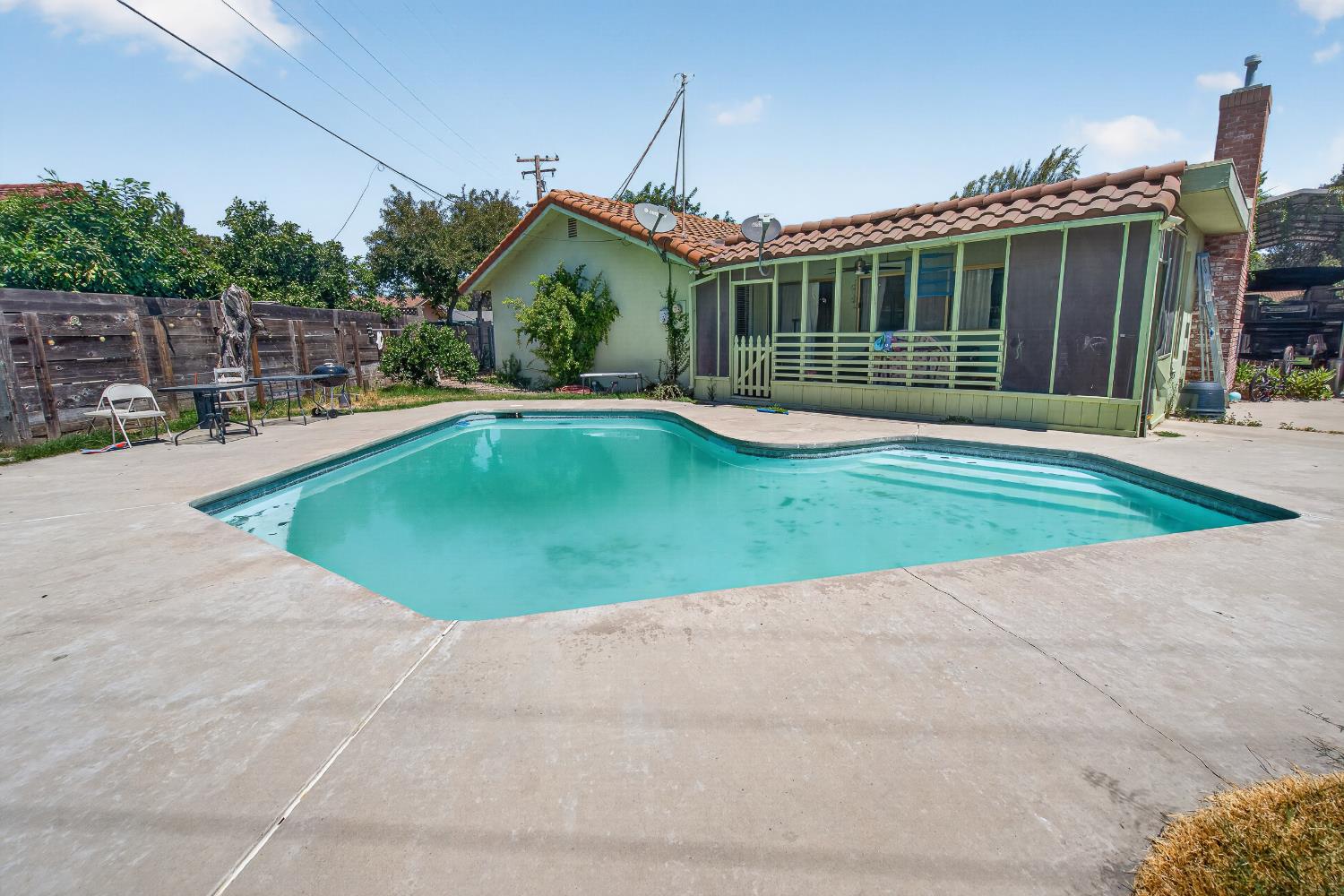 2601 Jennifer Dr, Modesto, CA 95350