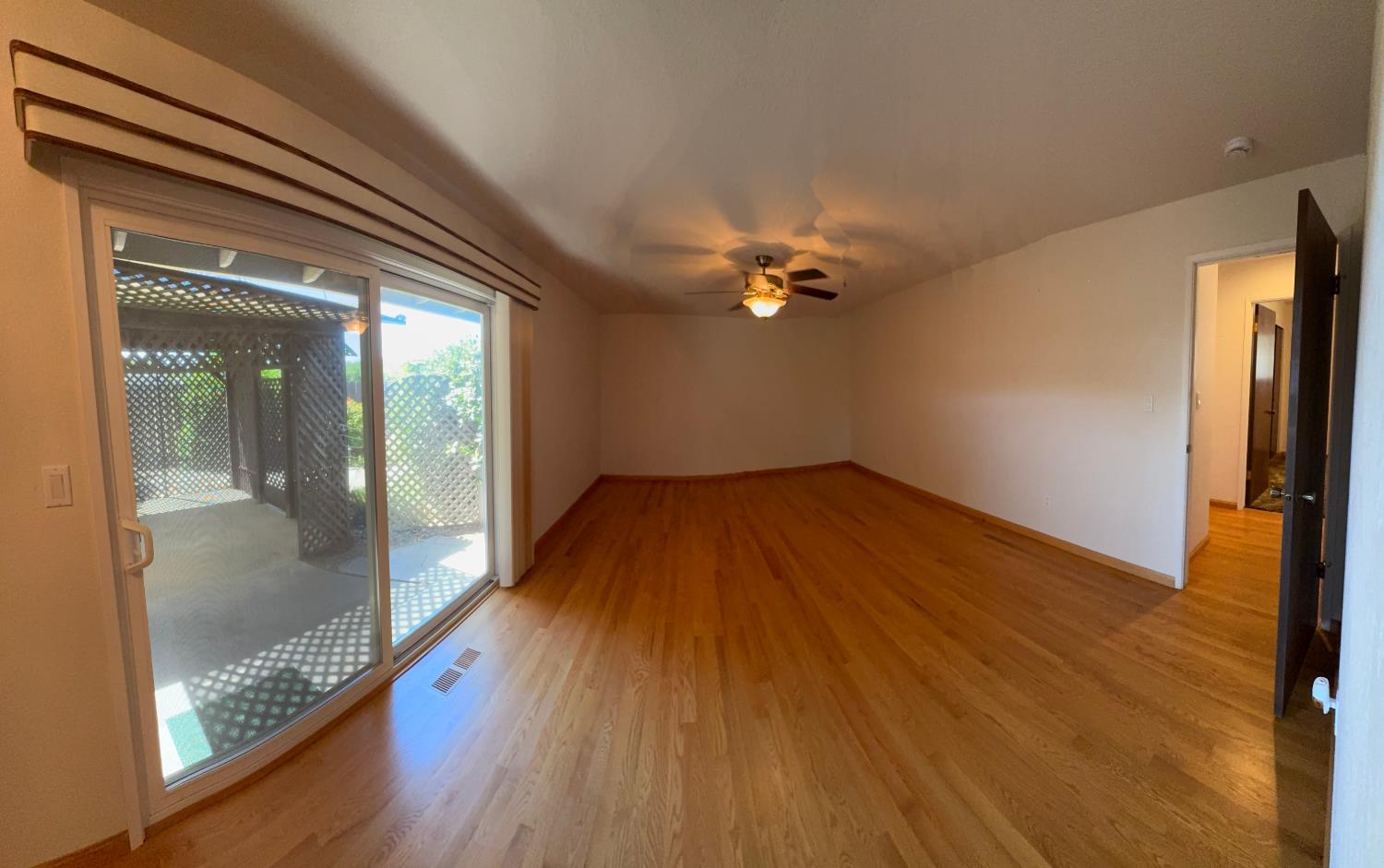 1677 Poplar St, Oakdale, CA 95361