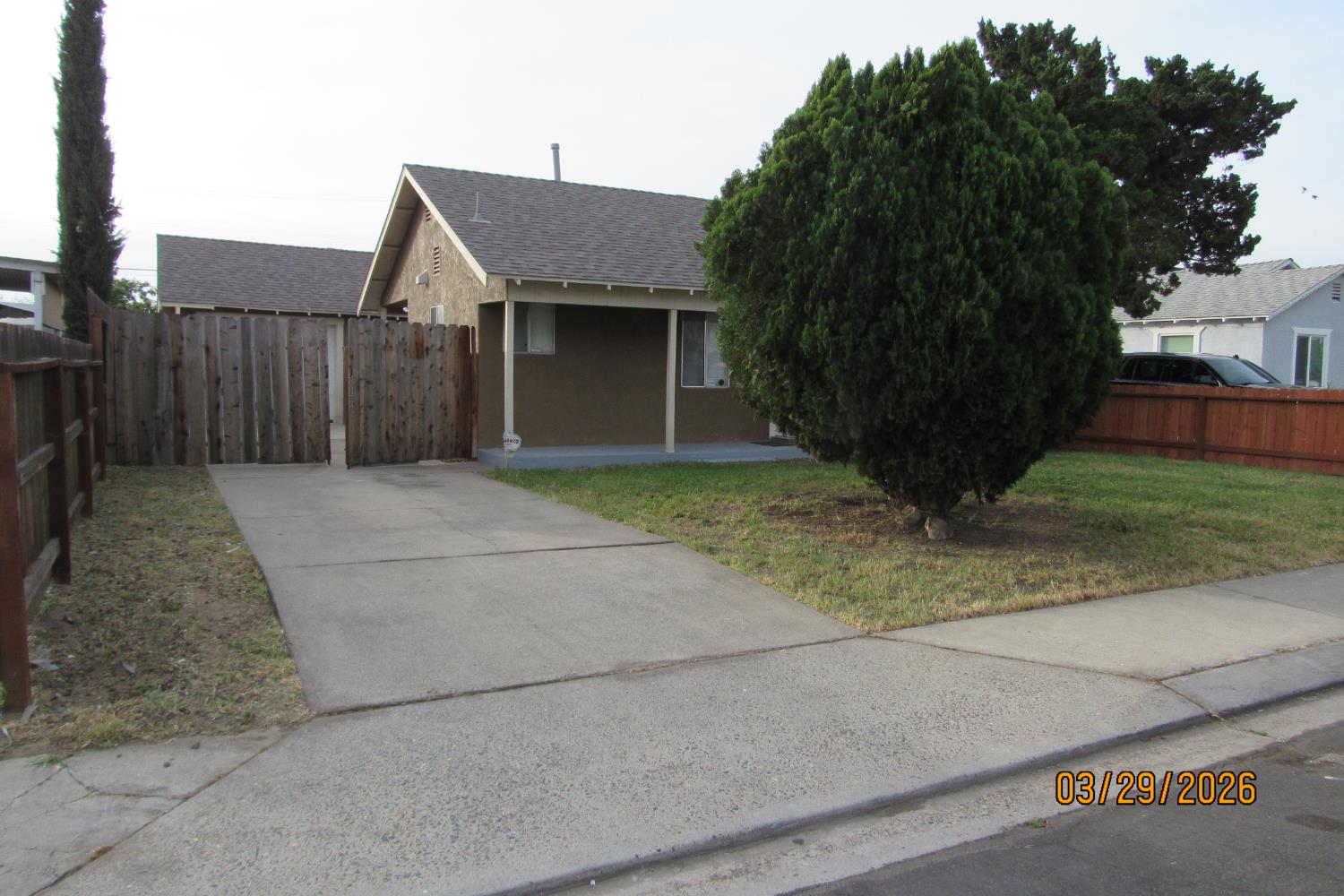 2134 Whitcomb Way, Modesto, CA 95350