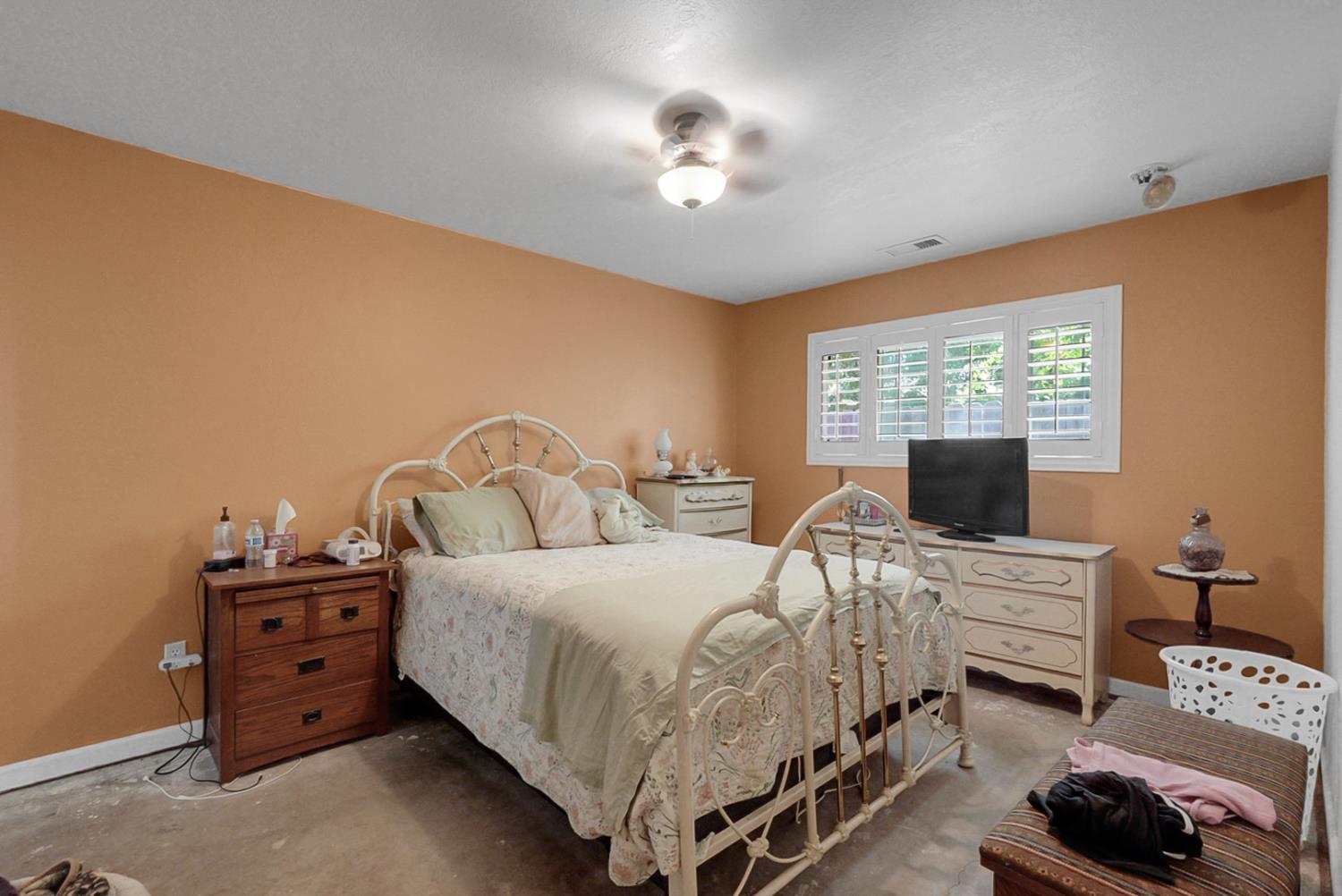 3828 Moorea Dr, Modesto, CA 95356