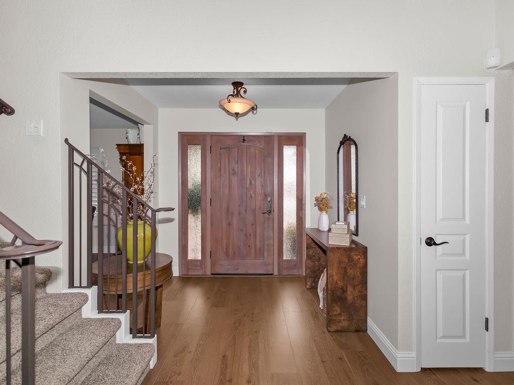 1749 Carignane Way, Escalon, CA 95320