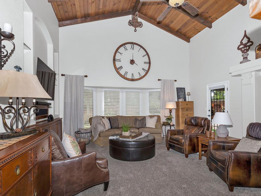 1749 Carignane Way, Escalon, CA 95320