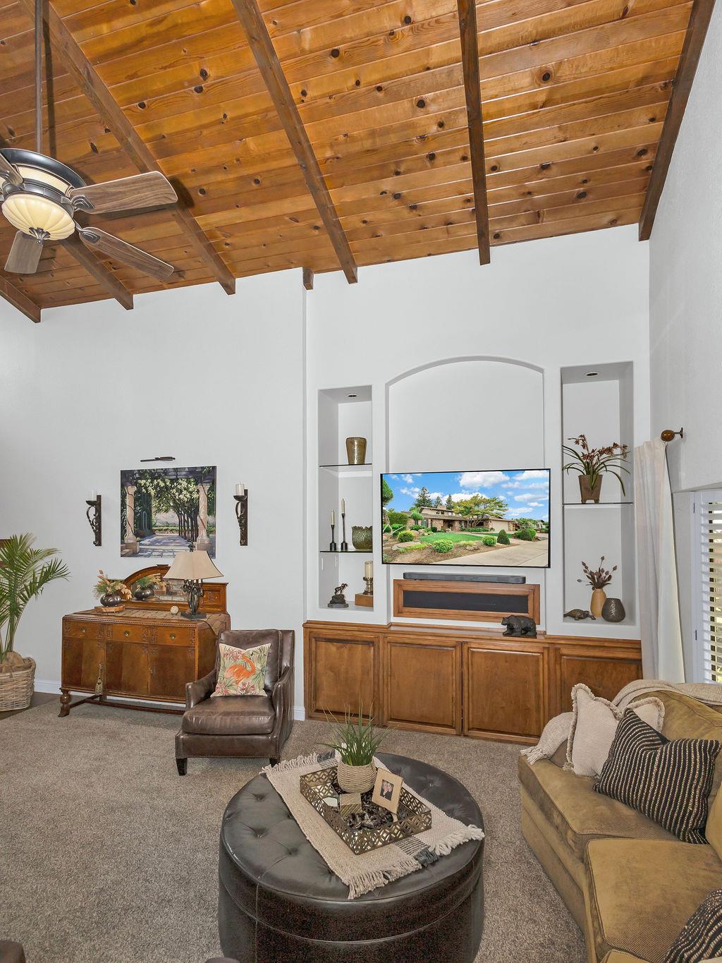 1749 Carignane Way, Escalon, CA 95320