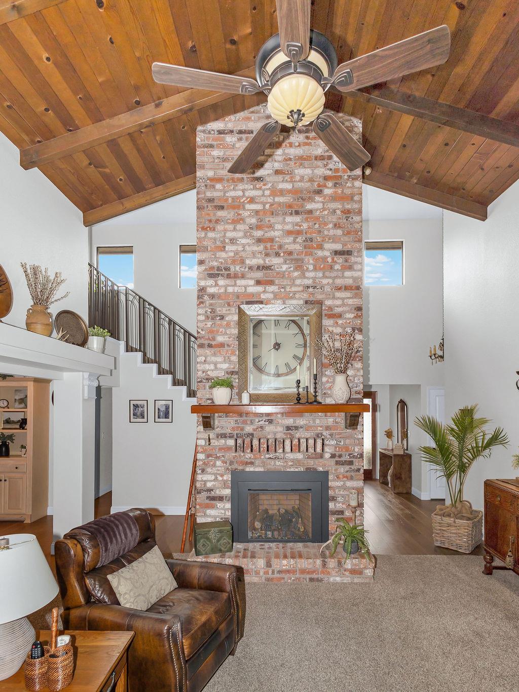 1749 Carignane Way, Escalon, CA 95320