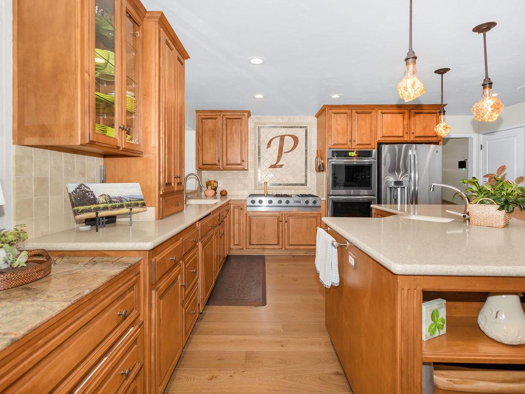 1749 Carignane Way, Escalon, CA 95320