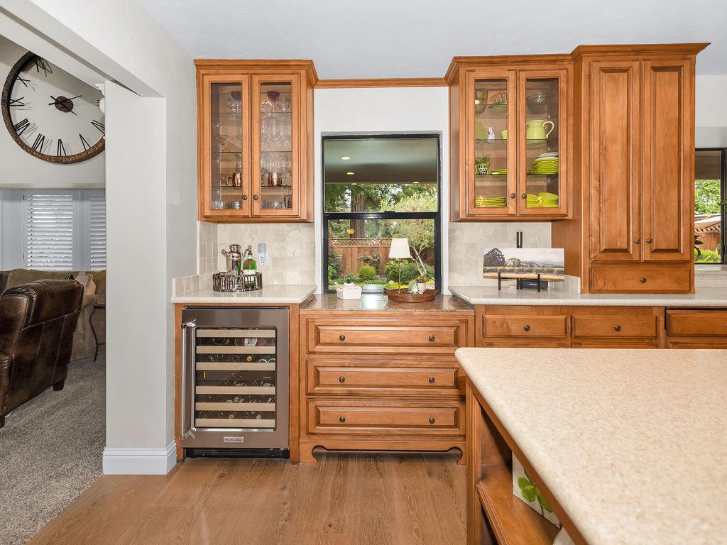 1749 Carignane Way, Escalon, CA 95320