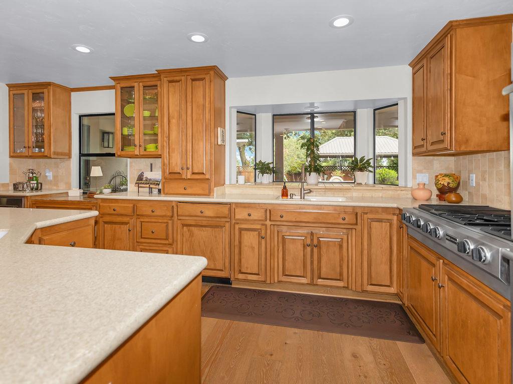 1749 Carignane Way, Escalon, CA 95320