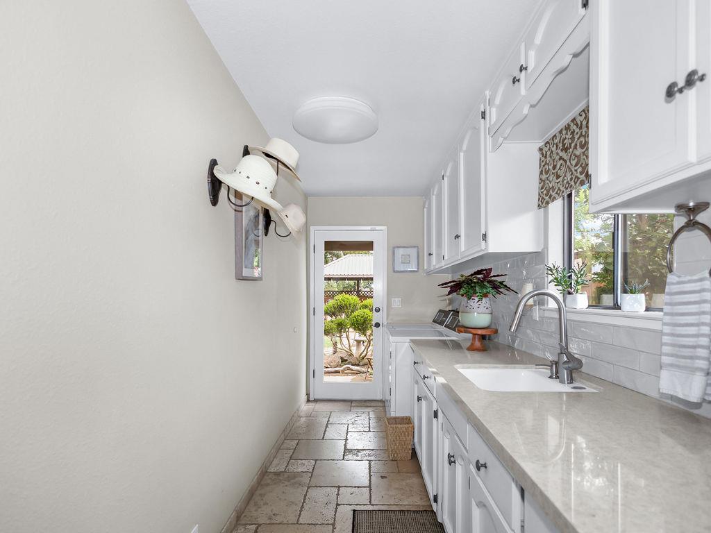 1749 Carignane Way, Escalon, CA 95320