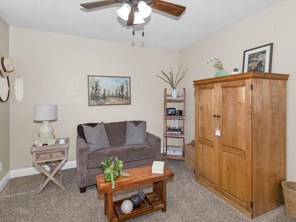 1749 Carignane Way, Escalon, CA 95320