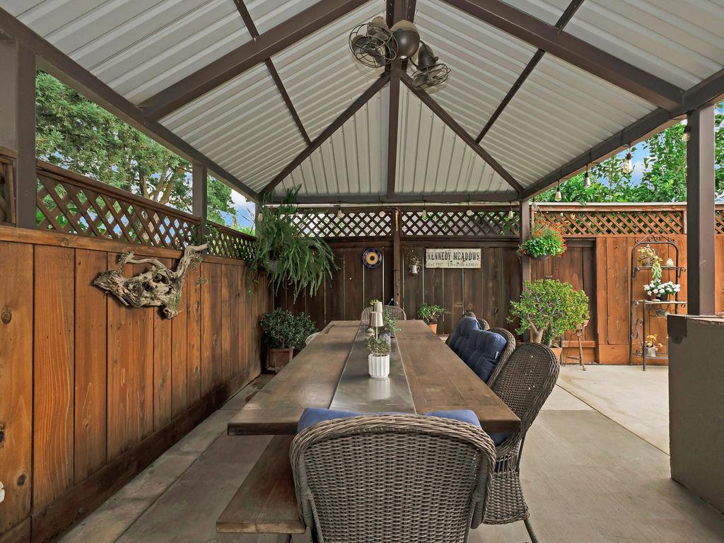 1749 Carignane Way, Escalon, CA 95320
