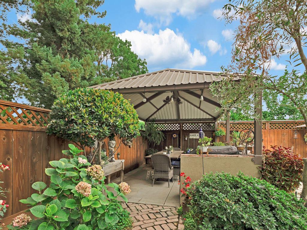 1749 Carignane Way, Escalon, CA 95320