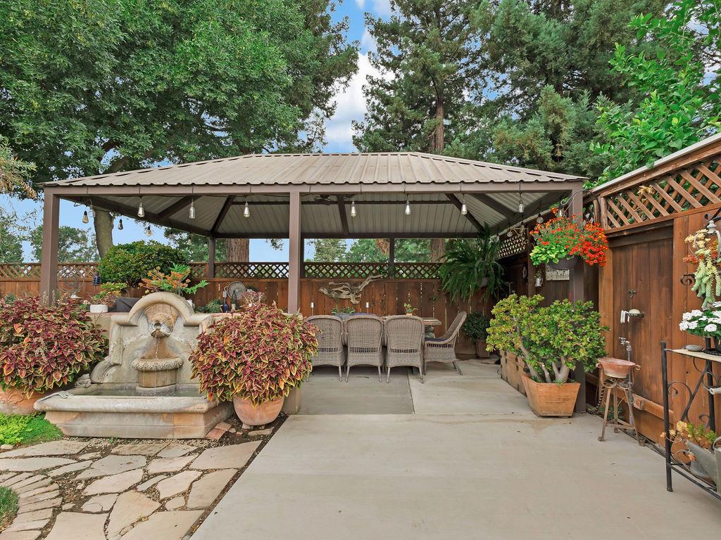 1749 Carignane Way, Escalon, CA 95320