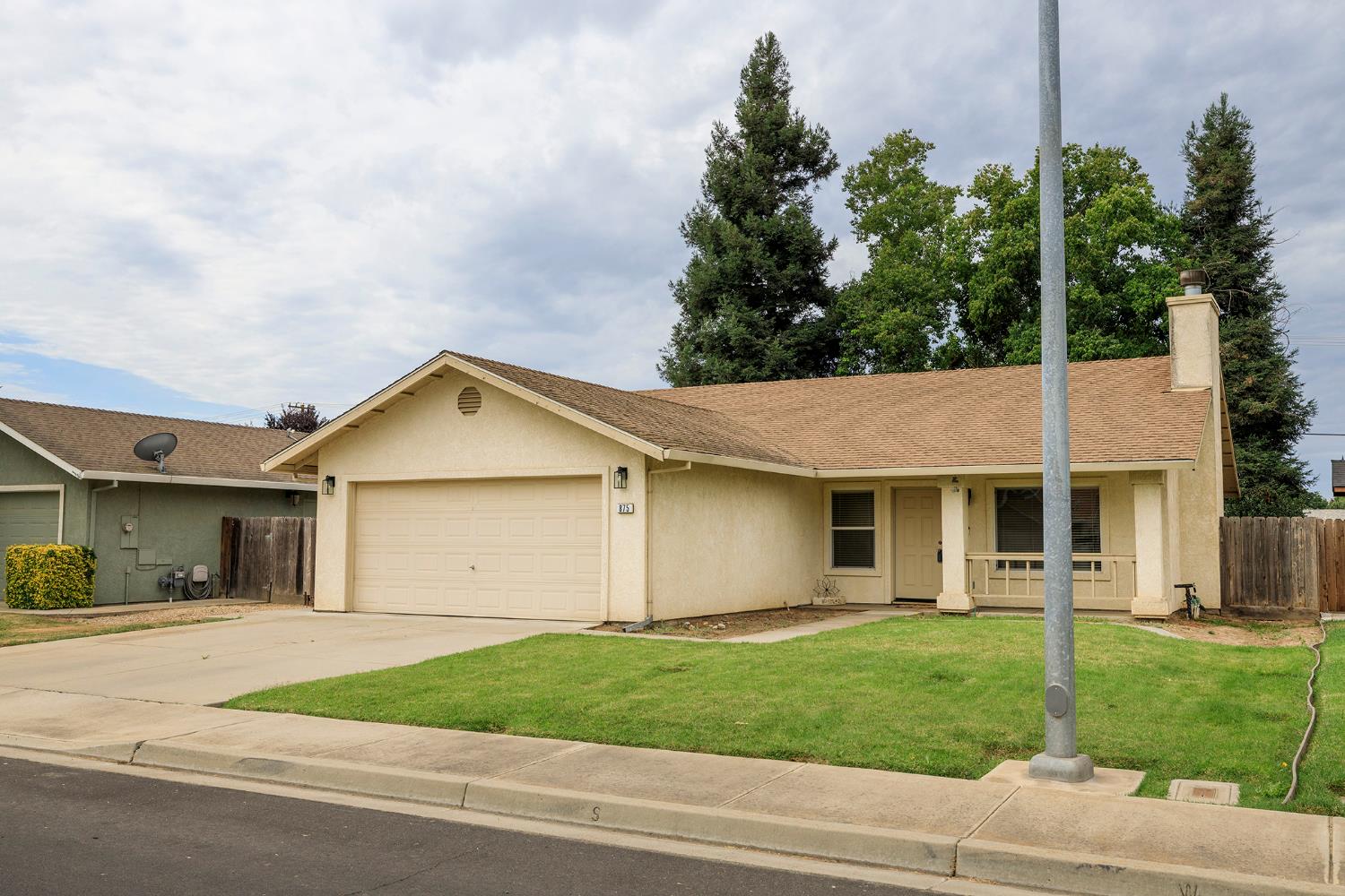 875 Magnetite Way, Waterford, CA 95386