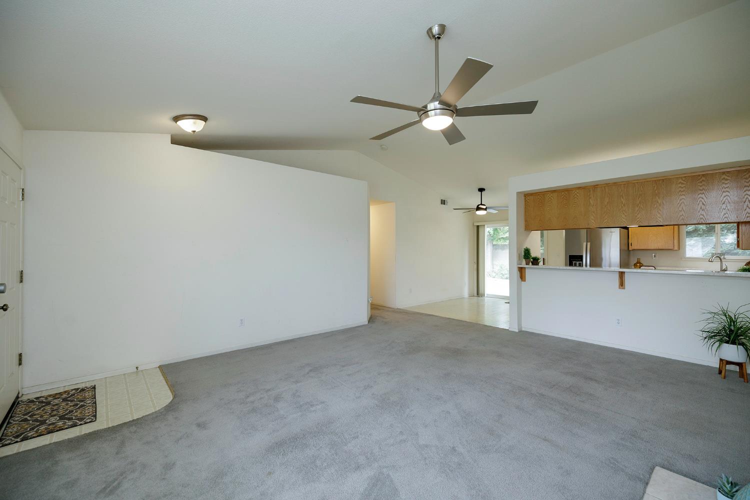 875 Magnetite Way, Waterford, CA 95386