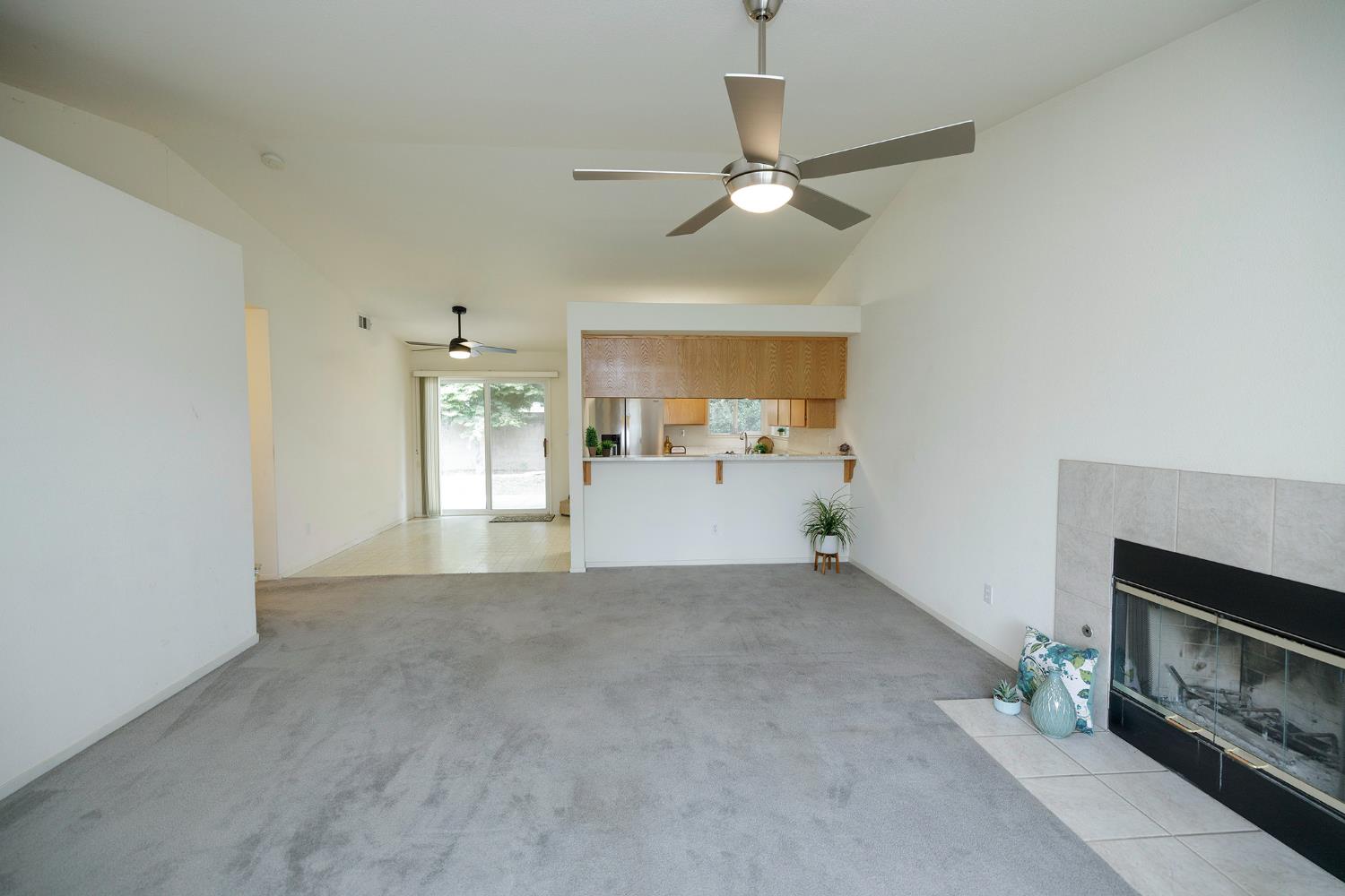 875 Magnetite Way, Waterford, CA 95386