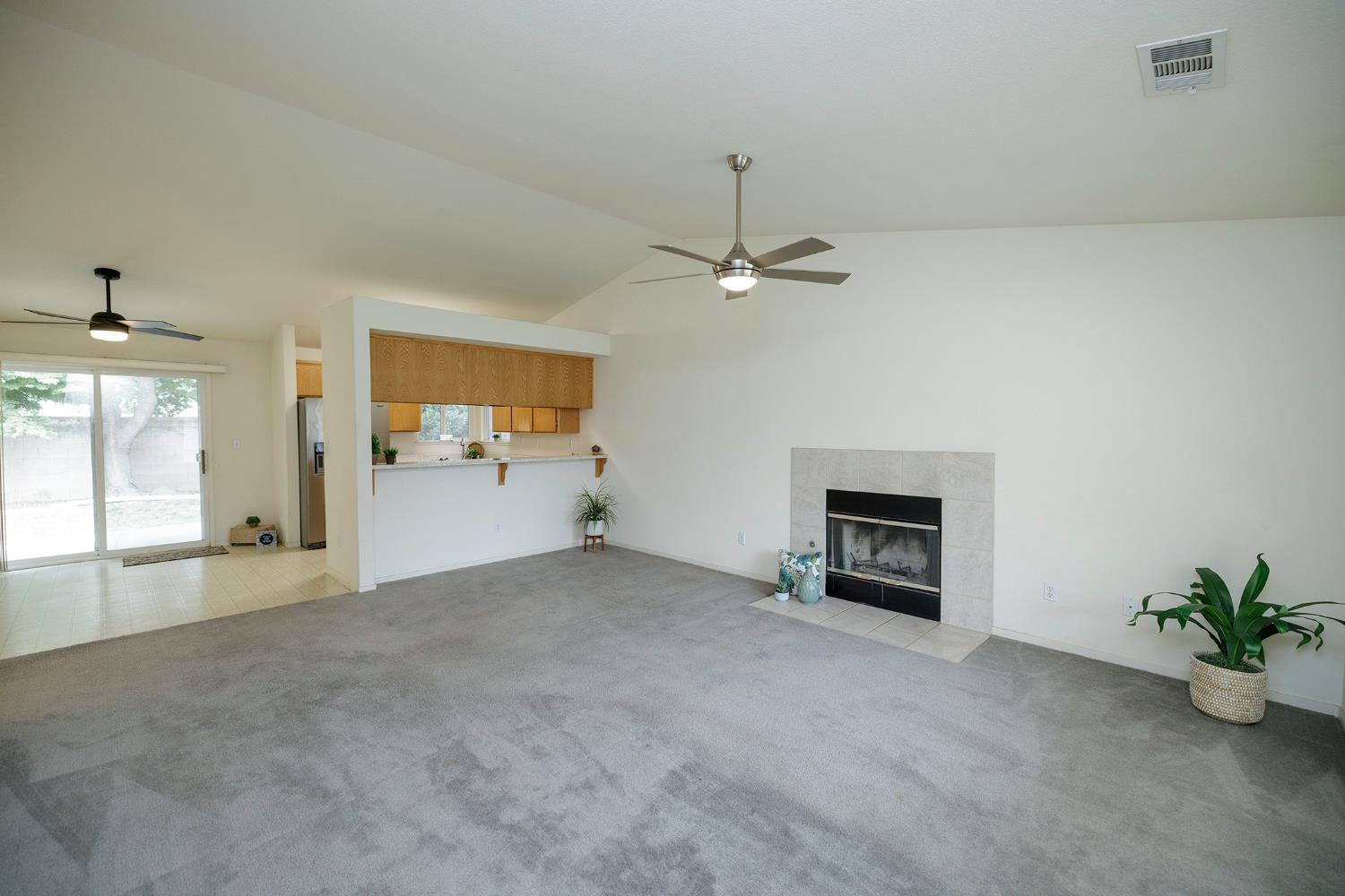 875 Magnetite Way, Waterford, CA 95386
