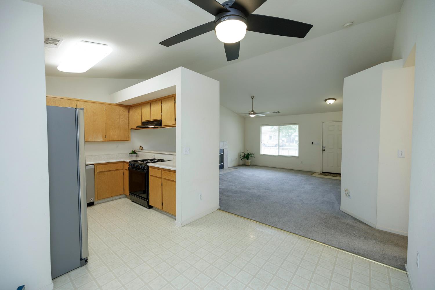 875 Magnetite Way, Waterford, CA 95386