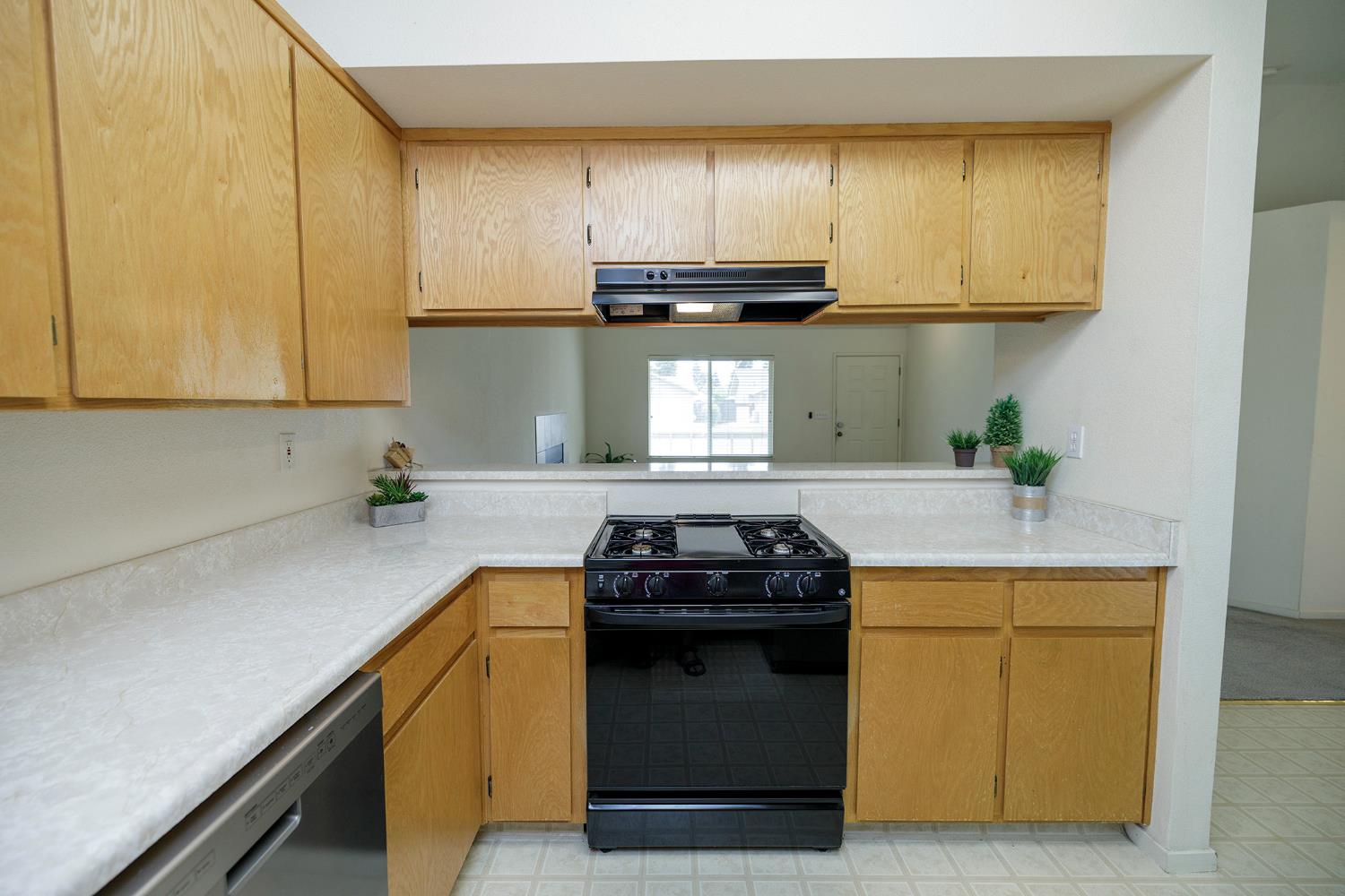 875 Magnetite Way, Waterford, CA 95386