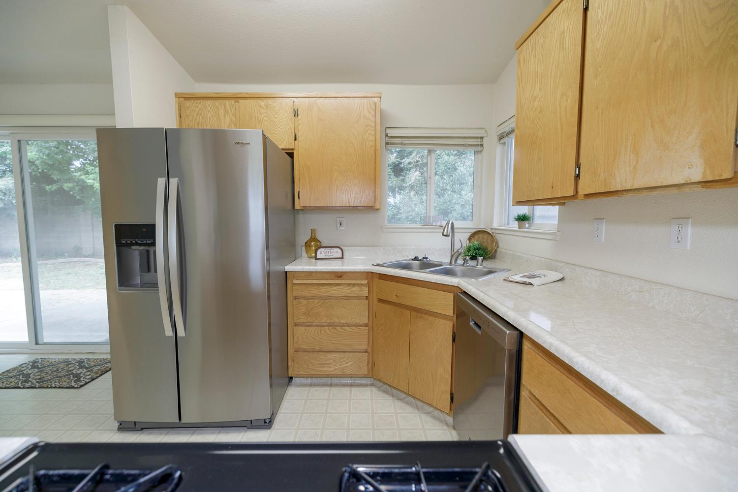 875 Magnetite Way, Waterford, CA 95386