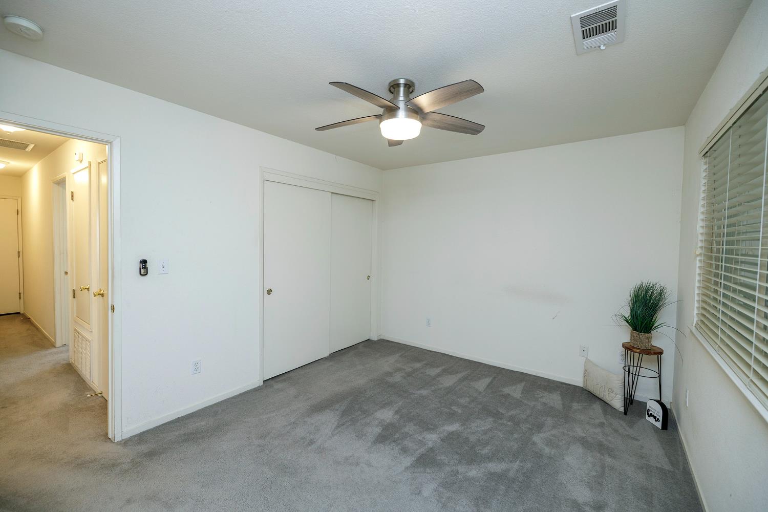 875 Magnetite Way, Waterford, CA 95386