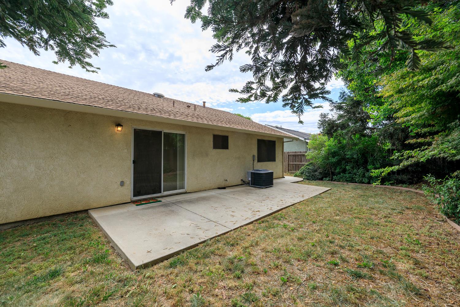 875 Magnetite Way, Waterford, CA 95386