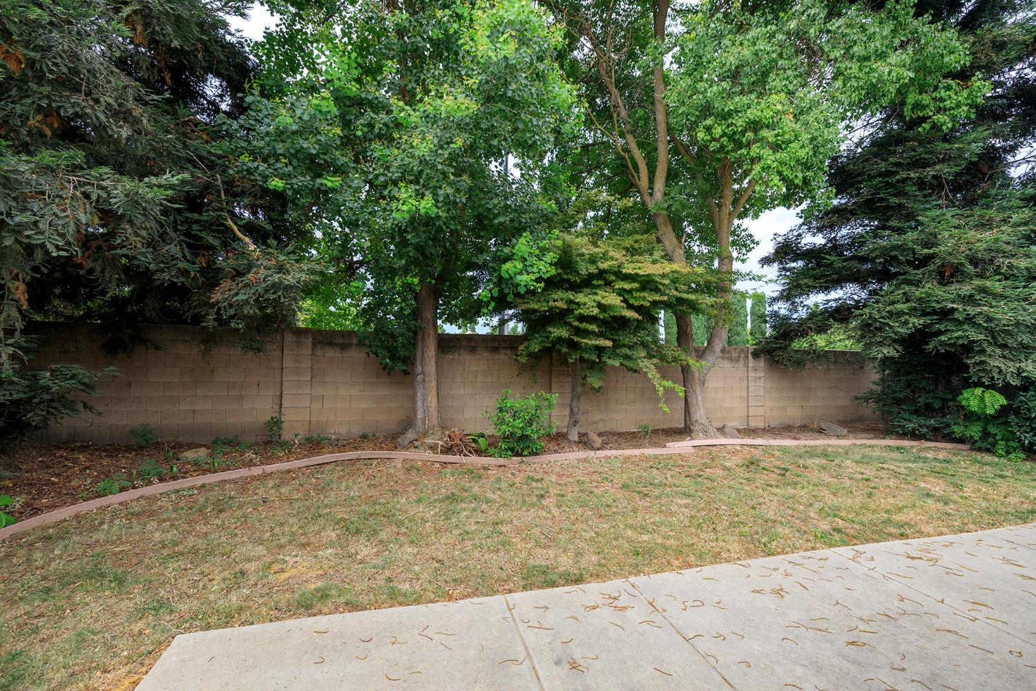 875 Magnetite Way, Waterford, CA 95386