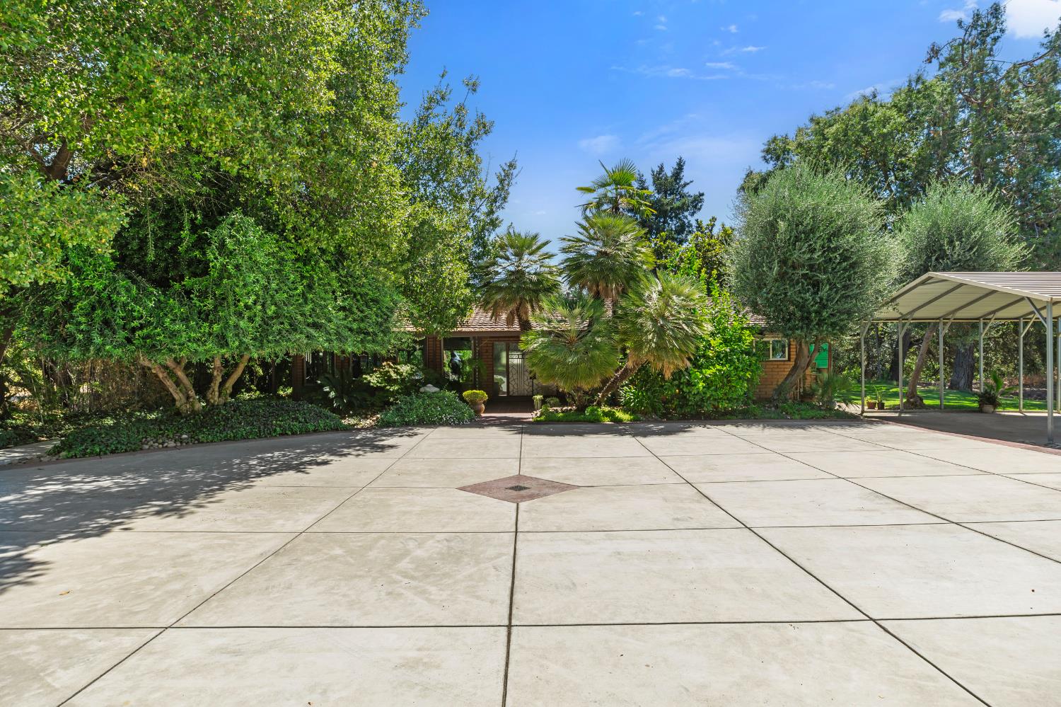 7824 Mchenry Ave, Modesto, CA 95356
