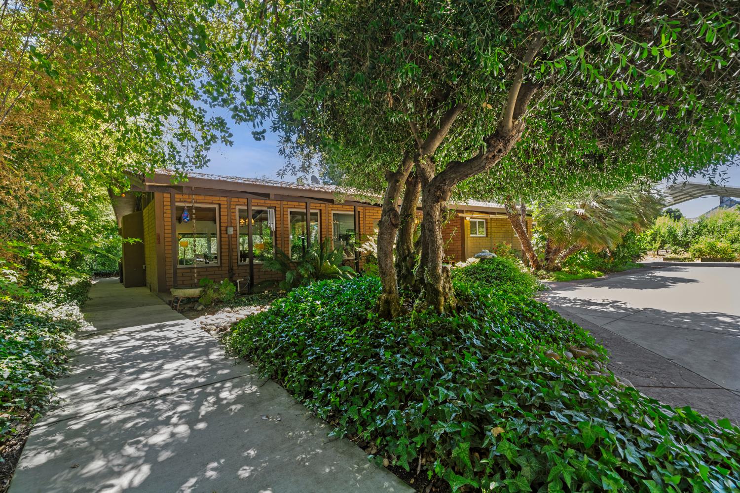 7824 Mchenry Ave, Modesto, CA 95356