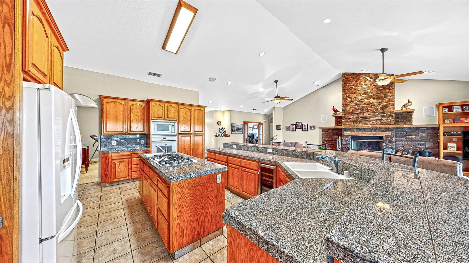 770 Merriam Rd, Hickman, CA 95323