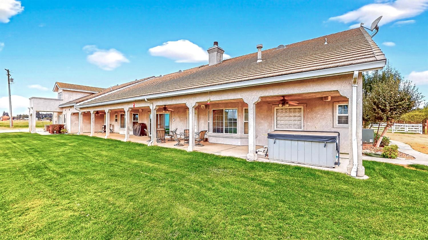 770 Merriam Rd, Hickman, CA 95323