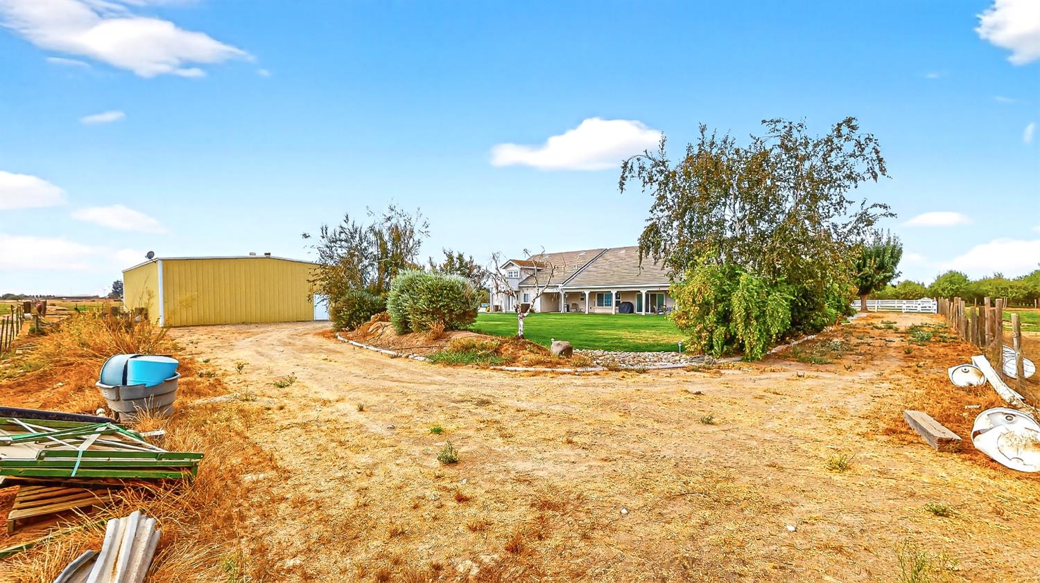 770 Merriam Rd, Hickman, CA 95323