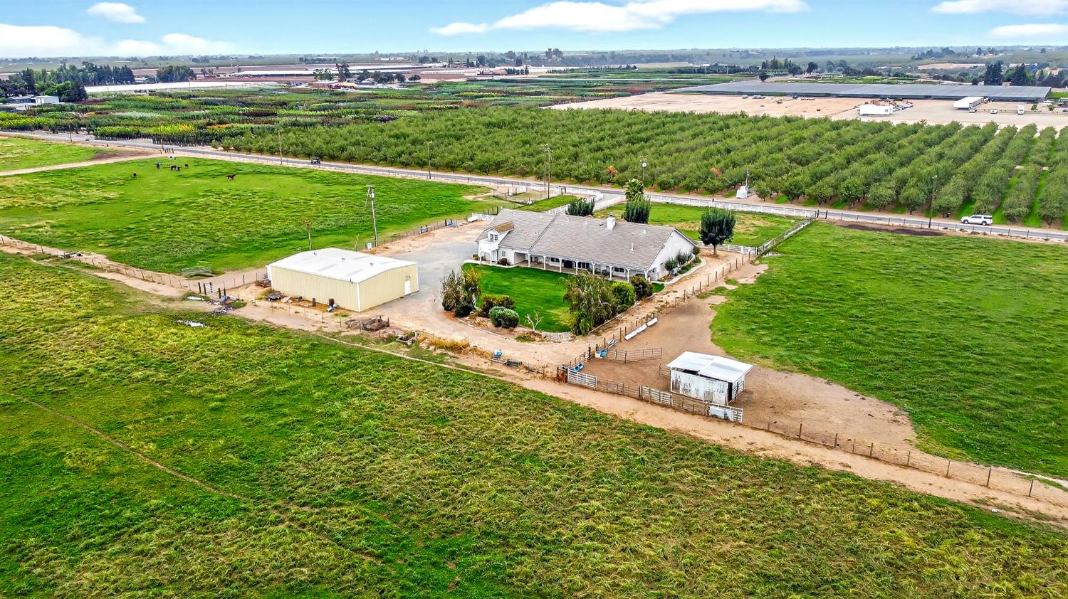 770 Merriam Rd, Hickman, CA 95323