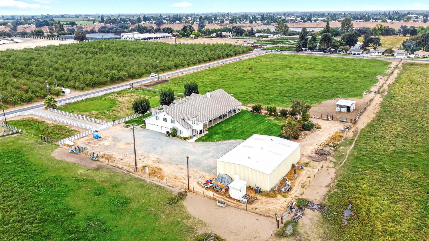 770 Merriam Rd, Hickman, CA 95323