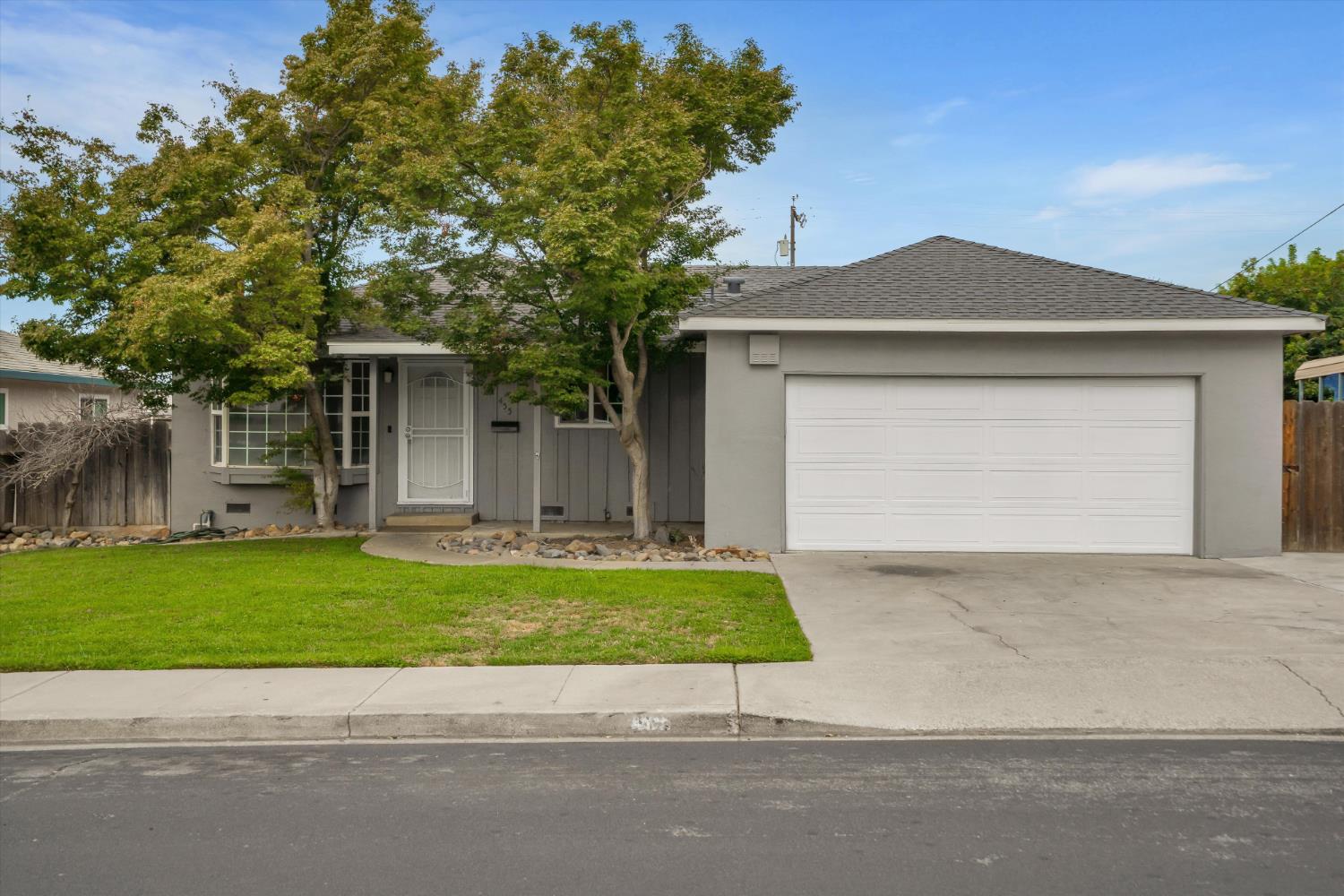 455 N Lincoln Ave, Manteca, CA 95336