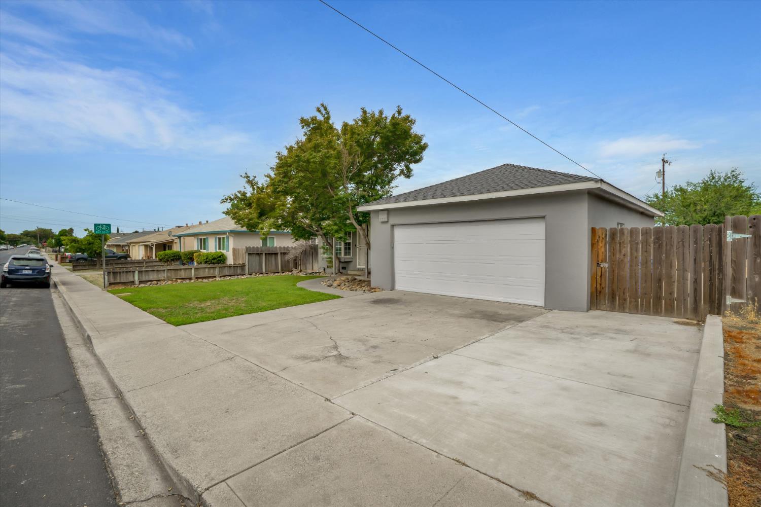 455 N Lincoln Ave, Manteca, CA 95336
