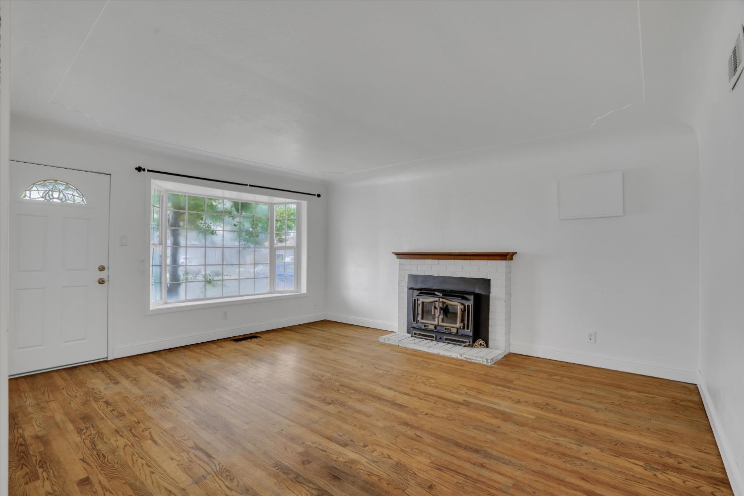 455 N Lincoln Ave, Manteca, CA 95336