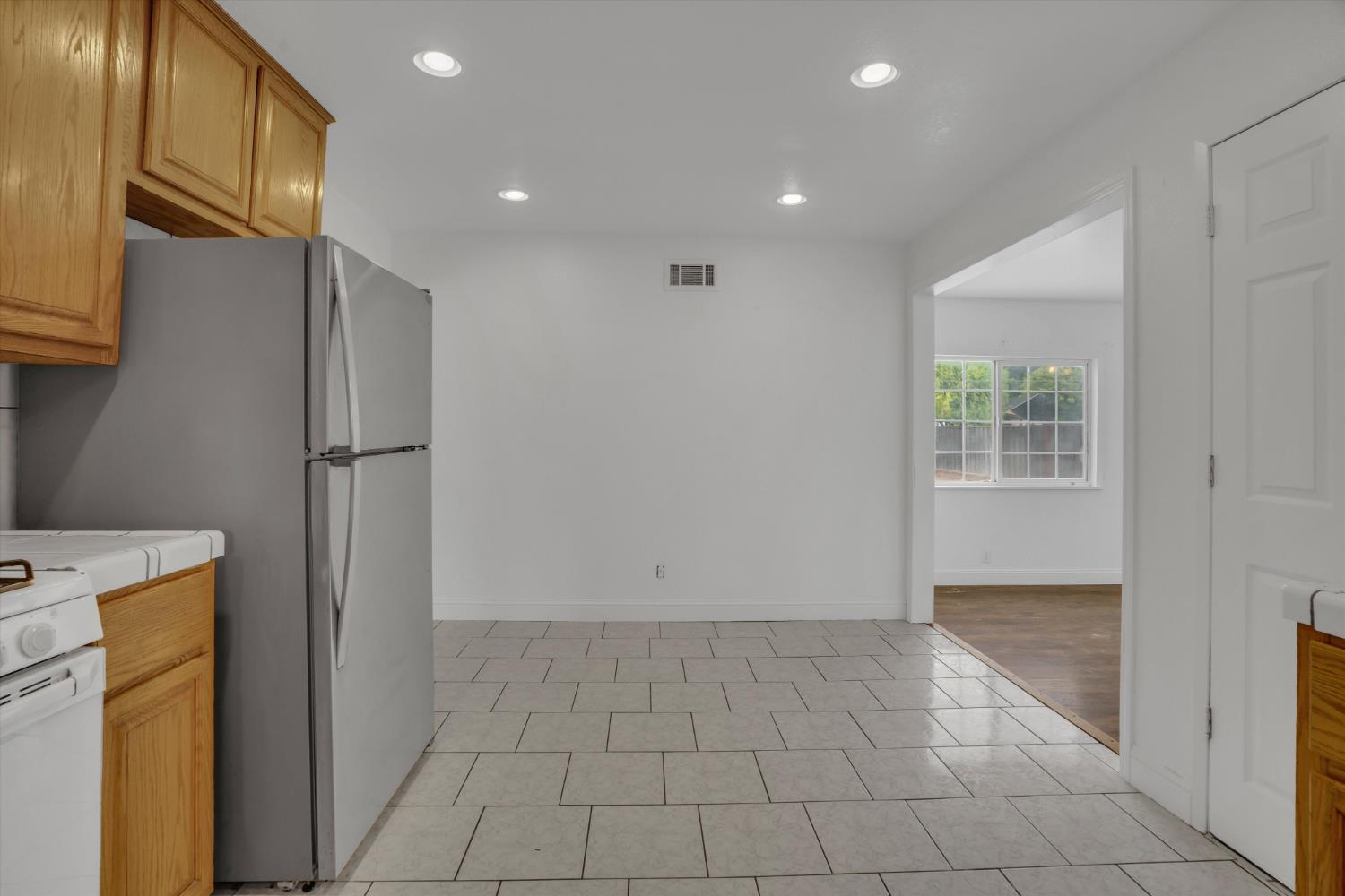 455 N Lincoln Ave, Manteca, CA 95336