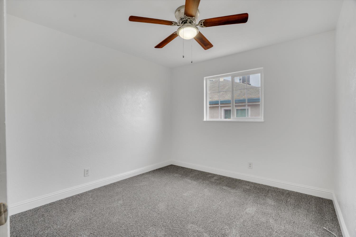 455 N Lincoln Ave, Manteca, CA 95336
