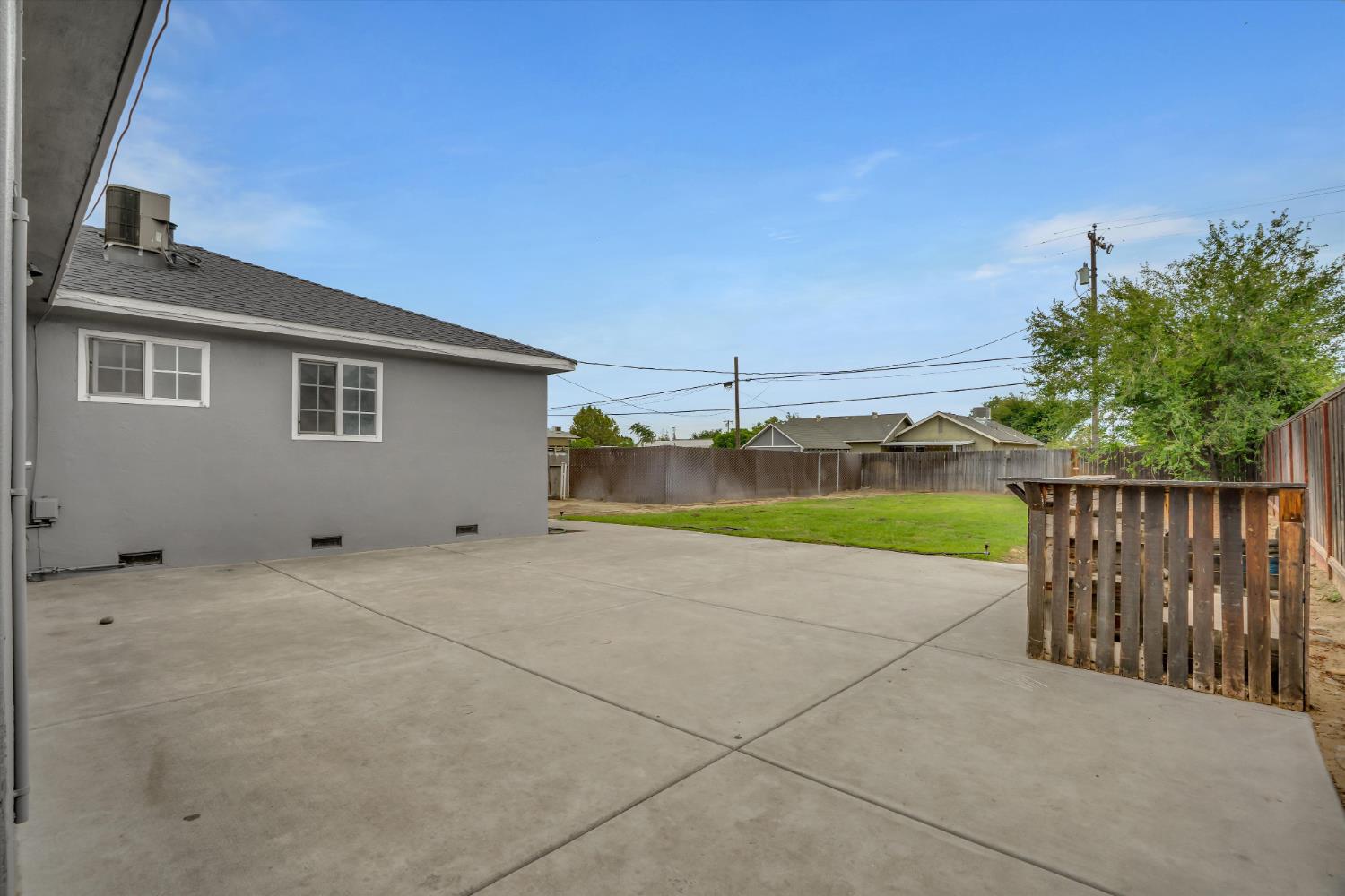 455 N Lincoln Ave, Manteca, CA 95336